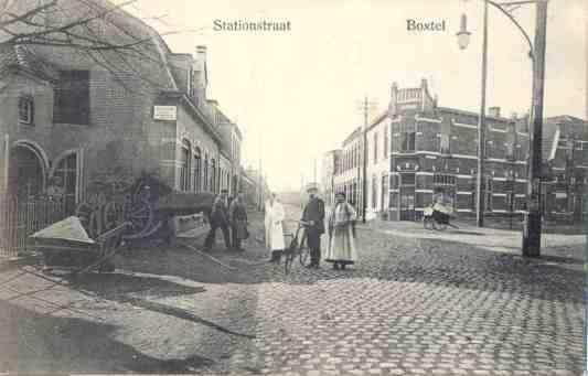 Indien onbestelbaar: Liempdseweg 3, 5283 RB Boxtel Projectgroep 150 jaar spoor Boxtel De projectgroep 150 jaar spoor Boxtel bestaat uit de volgende deelnemers: Sjak Doms Bert Snellaars Jos Mandos