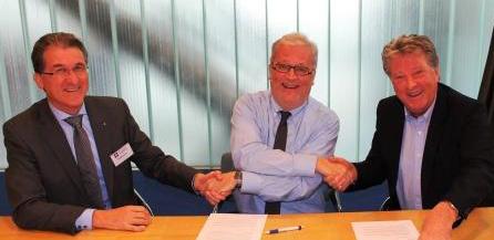 Nieuwe Samenwerkingsovereenkomst ZSP en ZPPC In de laatste week van 2016 tekenden Jan Lagasse (CEO Zeeland Seaports), Henk de Haas (voorzitter ZPPC) en John Anthonise (penningmeester ZPPC) een nieuwe