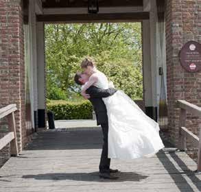 Een complete trouwdag Maak van uw trouwdag een onvergetelijke gebeurtenis door de huwelijksvoltrekking in de trouwzaal