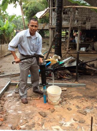 Ook een parttime medewerkster van het edrijf, die zelf gedurende enkele maanden vrijwilligers werk in Malawi heeft verricht, heeft samen met haar familie (van Herpen) een put gedoneerd.