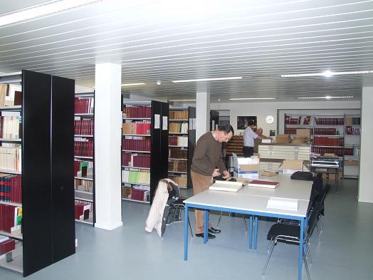 Openingsuren bibliotheek Leeszaal KOKW vanaf 1 september open op zaterdagvoormiddag tussen 9u30 en 12u30 De vakantiesluiting van de bibliotheek en het documentatiecentrum werd door de bestuursleden