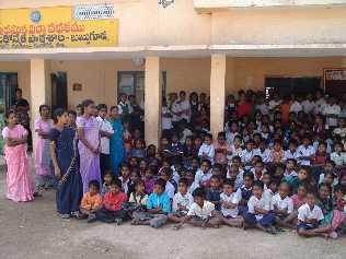 De Babbu Guda school is geadopteerd door het