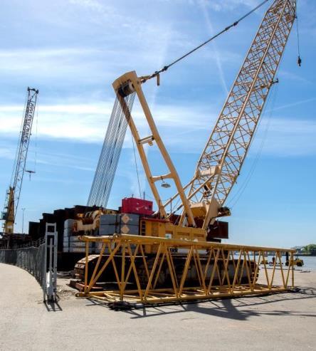 Maritieme Drechtsteden voor horizontaal en verticaal transport. Overslag binnenvaart: Behoefte lokale containerhub met bargeshuttle richting Rotterdam. LNG bunkerlocatie voor barge.