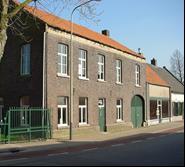 welstandsplichtig gebied Stedenbouwkundig Opmerkelijk zijn de linten van historische en veelvoorkomende oudere bebouwing (Brugstraat, Dorpstraat, Beekstraat).