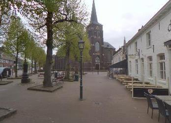 parkeerterreinen typeren de dynamiek in het gebied.