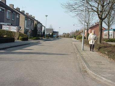 De entreezone aan de Grathemerweg is amorf en sluit aan op de bedrijvigheid. De ruimtelijke structuur is overwegend kleinschalig en bestaat voornamelijk uit decenniumwoningbouw.