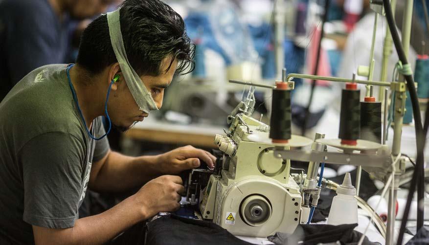 In Actie In actie voor hun rechten! FOS zet zich dagelijks in voor de textielarbeiders in Centraal-Amerika. Dat doen we zowel met organisaties ter plaatse als in België.