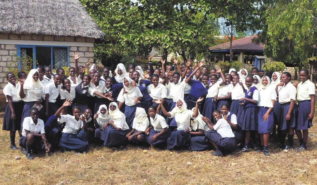 STICHTING VERKAART DEVELOPMENT TEAM VAN KANSARME WEESMEISJES NAAR ZELFSTANDIGE EN ZELFBEWUSTE VROUWEN Beste lezer, Weesmeisjes behoren tot de kansarmsten in Kenia.