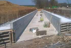 Het wegdek van de snelweg is gerealiseerd in tweelaags doorgaand gewapend beton (laag op laag) van 23 cm dik (17+6). Hebt u zelf deze betontypes gekozen of heeft CBR u die aangeraden?