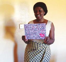 Op de foto heeft SOS moeder Agnes uit Chipata (Zambia) de kaart alvast ontvangen! Dank aan Babyboom en alle (toekomstige) moeders!