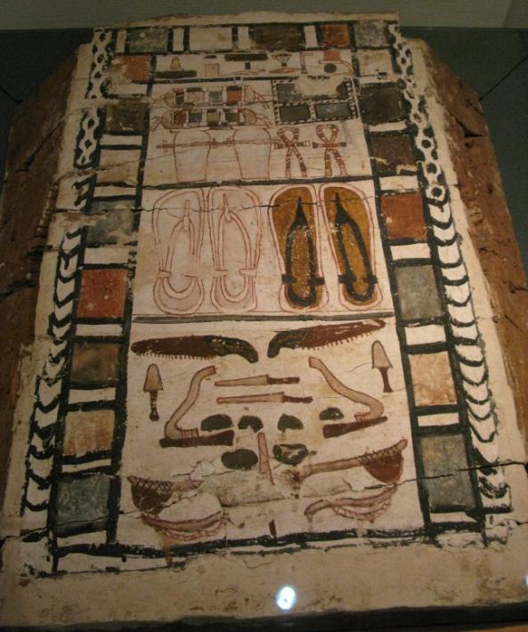 Met name de opgravingen van Georg Steindorff in Gizeh en Aniba (Nubië) hebben bijgedragen aan deze mooie collectie.