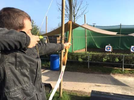 De deelnemers kunnen dus meerdere activiteiten doen en de nietdeelnemers kunnen vanaf het terras genieten van de actie om hen heen.