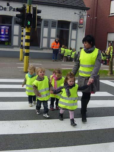 Wij stapten in het verkeersproject 10/10 voor een verkeersactieve school, omdat wij mee willen werken aan de verkeersveiligheid.