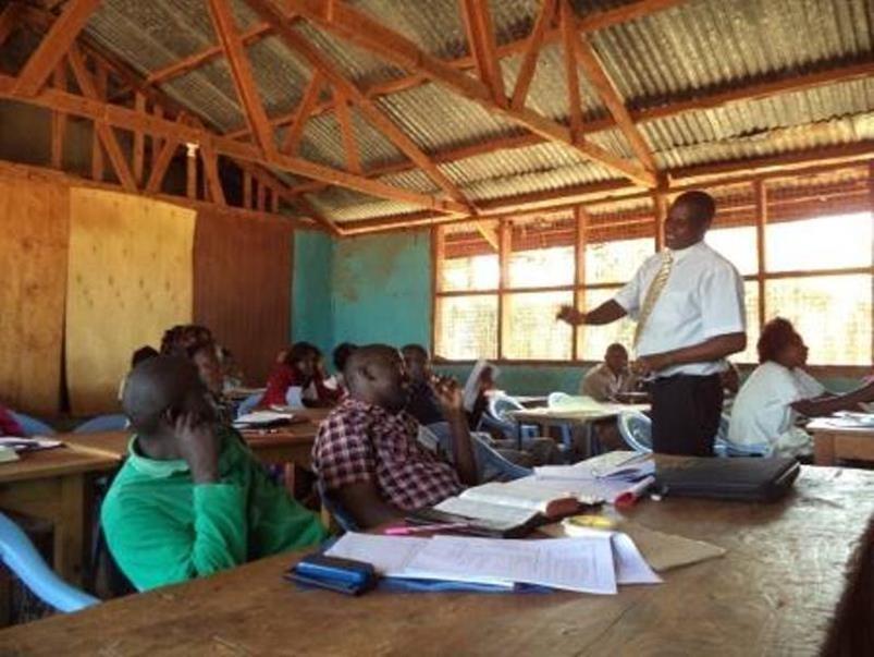 Training en toerusting Kenia Dit project loopt voor het derde jaar en zal medio 2017 afgerond worden. Het project is gericht op capaciteitsversterking van plaatselijke kerken in de regio Katangi.