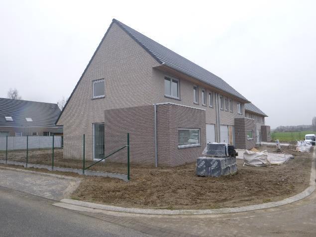 10 POPERINGE, BELLESTRAAT - 11 HUURWONINGEN, 2 HUURAPPARTEMENTEN (VERVANGINGSBOUW) OPDRACHT VERBROKEN WEGENS FAILLISSEMENT BOUWCENTRALE MODERN Aannemer: