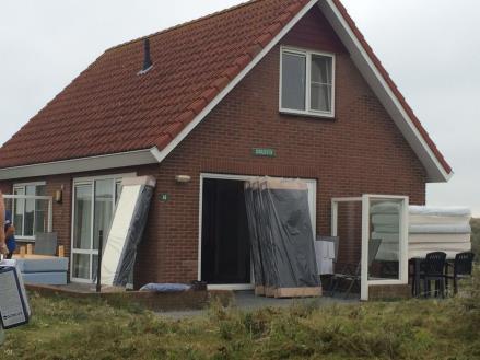 Nieuwe bedden Nieuwe bedden Afgelopen maand heeft het bestuur alle bedden in de bungalows in Ouddorp vervangen, in