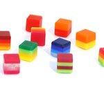 AG-02 Color Cube Decoratieve magneten kleurig van plexiglas Riblengte ca. 12 mm Gewicht: 3,4 gr houdkracht: ca. 1 kg 1 st. 3,68/st. vanaf 3 st. 3,26/st. vanaf 10 st. 2,89/st. vanaf 20 st. 2,76/st.