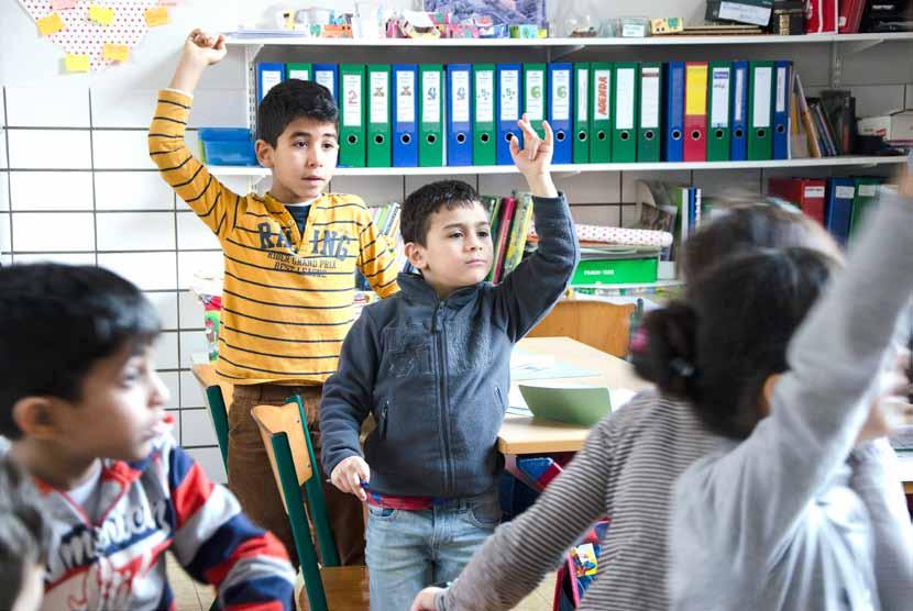 3.11 Kan jouw kind levensbeschouwelijke vakken volgen? Tijdens de eerste inschrijving kies je of jouw kind godsdienst of zedenleer volgt. Je ondertekent dan een verklaring.