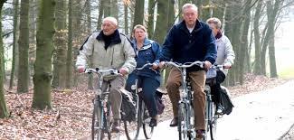 INFORMATIE ENQUETE MOBILITEIT De Universiteit Gent en Vrije Universiteit Brussel voeren een grootschalig onderzoek uit naar het verplaatsingsgedrag te voet en met de gewone of elektrische fiets bij