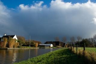 landschap wat zich rond de rivier heeft ontwikkeld. Het heeft een mozaïek van gemengd grondgebruik, hoge bomen en bosschages. De zone gaat geleidelijk over naar het omliggende ontginningenlandschap.