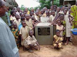 1.5.3 Onderwijsprojecten terug naar inhoudsopgave Benin Basisschool, Dangbo-Honmé Stichting Le Pont bouwde een nieuwe basisschool in Dangbo, Benin voor 100 kinderen.