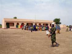 Tanzania Bouw basisschool, Balandougou Stichting Mali en haar vaste Malinese partner Solisa bouwden in 2009 een basisschool voor 325 leerlingen in het dorp Balandougou, Mali.