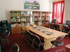 1.5.3 Onderwijsprojecten terug naar inhoudsopgave Schoolbibliotheken in Kabul, Afghanistan Stichting Paymaan heeft in 2009 vier schoolbibliotheken opgezet in Kabul.