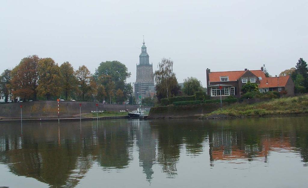 De Vispoorthaven van Zutphen Foto: Peter Hermans 4.19 Zutphen, ingang Twentekanalen en sluis Eefde Waar: west en noord van Zutphen.