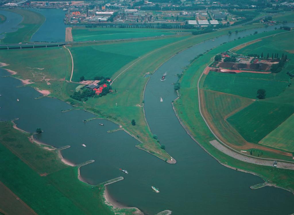 4.17 IJsselkop Waar: zuidoost van Arnhem, tussen Huissen en Westervoort, bij kilometerraai 878.6. Dit is een scheepvaartknooppunt waar de Neder-Rijn en de Geldersche IJssel samenkomen.
