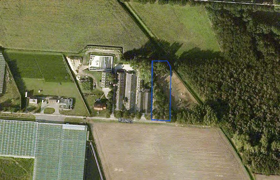 Gebiedsbeschrijving Huidige situatie Het plangebied is gelegen aan de Marxweg 7 te Meijel. Het betreft een agrarisch bedrijf met diverse stallen en een woonlocatie.