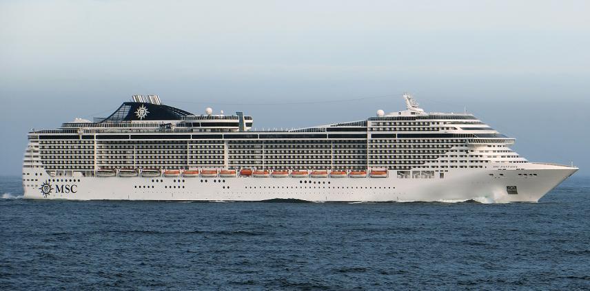 EMERALD PRINCESS, 9333151, Een explosie van een stikstof gascilinder op de EMERALD PRINCESS (2007, 113.651 GT) in de haven van Port Chalmers, Nieuw Zeeland, heeft een bemanningslid gedood.