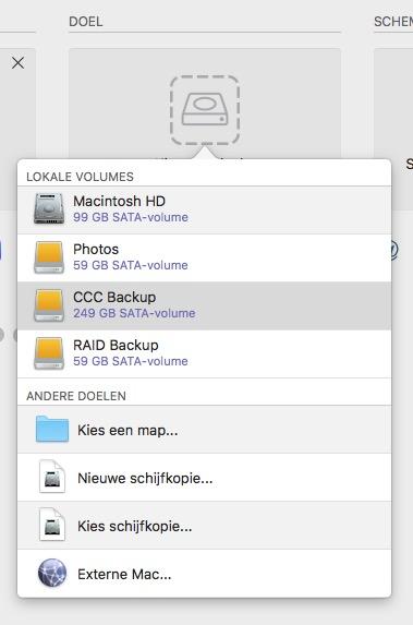 De eerste reservekopie configureren CCC gebruiken Selecteer het doel Klik op het vak onder de titel DOEL om de beschikbare doelen te bekijken