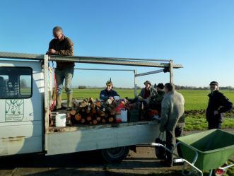 Vader Koos bleek een harde werker te zijn, die van geen ophouden wist. Na 4 dagen hard werken was pr 3.4. bijna klaar. Restte nog het bosje in het achterland.