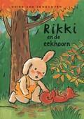 Rikki en de eekhoorn / Guido van Genechten Als konijntje Rikki in de herfst in het bos naar kastanjes zoekt, vindt hij een bewegingsloze
