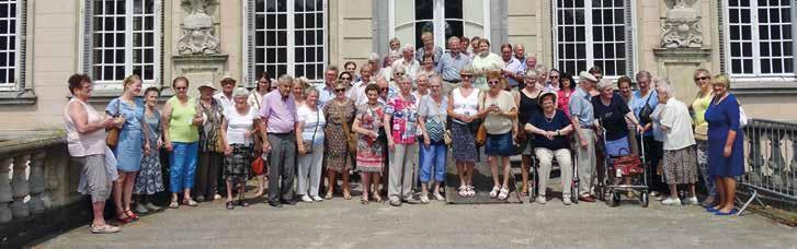 TERUGBLIK OUDSTE INWONER ALINA VANDEWALLE VAN RUISELEDE IN 2017 Op 10 juli werd in het lokaal dienstencentrum Den Tap de oudste inwoner van Ruiselede gevierd door GOAR (ouderenadviesraad).