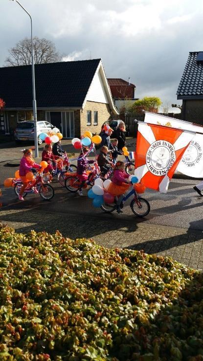 ! Oranjecomité Herwen Programma Koningsdag 26 en 27 april 2017 Aerdt Op woensdag 26 april is er een speurtocht per fiets.