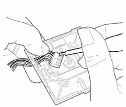 Verwijder de draaiknop en het bovenste deel van de behuizing 1. Draai de nokschroef op het product met een schroevendraaier een kwartslag (90 ). 2.