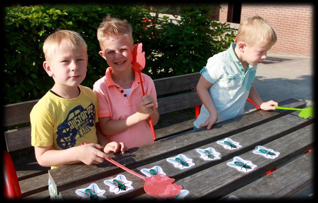 Groep 2: Volgende week dinsdag is het een feestdag. Tussen aanhalingstekens want we vinden het voor de school natuurlijk jammer dat meester Top stopt met werken.