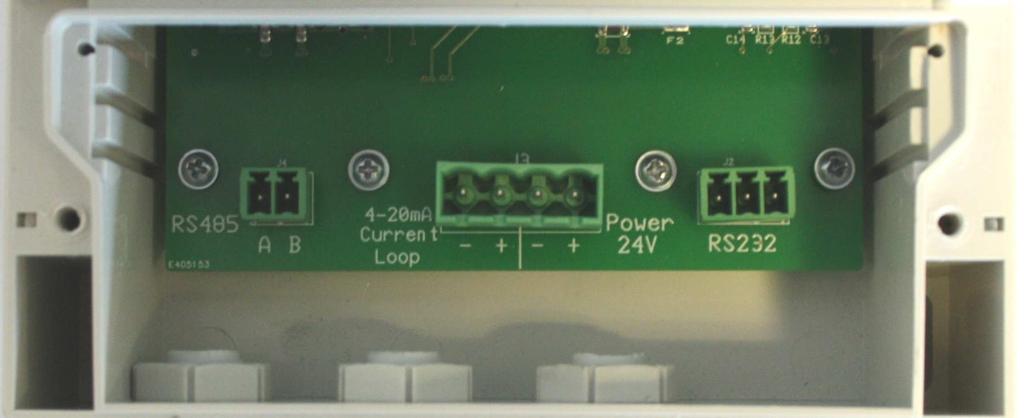 3 Aansluiten 3.1 Overzicht Na het verwijderen van het onderste frontje is onderstaande print zichtbaar (zie: afbeelding 1). Op deze afbeelding is de 24V adapter niet aangesloten.