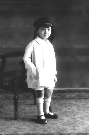 Fred Witsenhuijsen, in 1929 gefotografeerd op 5-jarige leeftijd. kwamen uit Amsterdams joodse families.