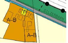 Gilzerbaan 11 staat op luchtfoto als middelste pand aangegeven, dit klopt niet, want nr 11 is het meest linkse pand (op de