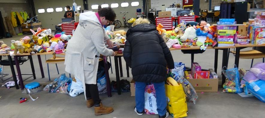 Daarnaast hebben enkele Albert Heijn vestigingen ( Meiveld Veldhoven en Bonaerts Heeze) de opbrengt van hun actie GOEDZAK aan ons geschonken.