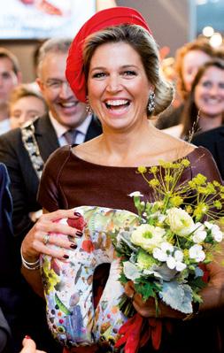 Koninklijke aandacht voor majestueuze Rotterdamse architectuur Uitgestoken hand van de koning Toen koning Willem-Alexander op 13 maart 2014 het nieuwe Centraal Station van Rotterdam opende, waren er