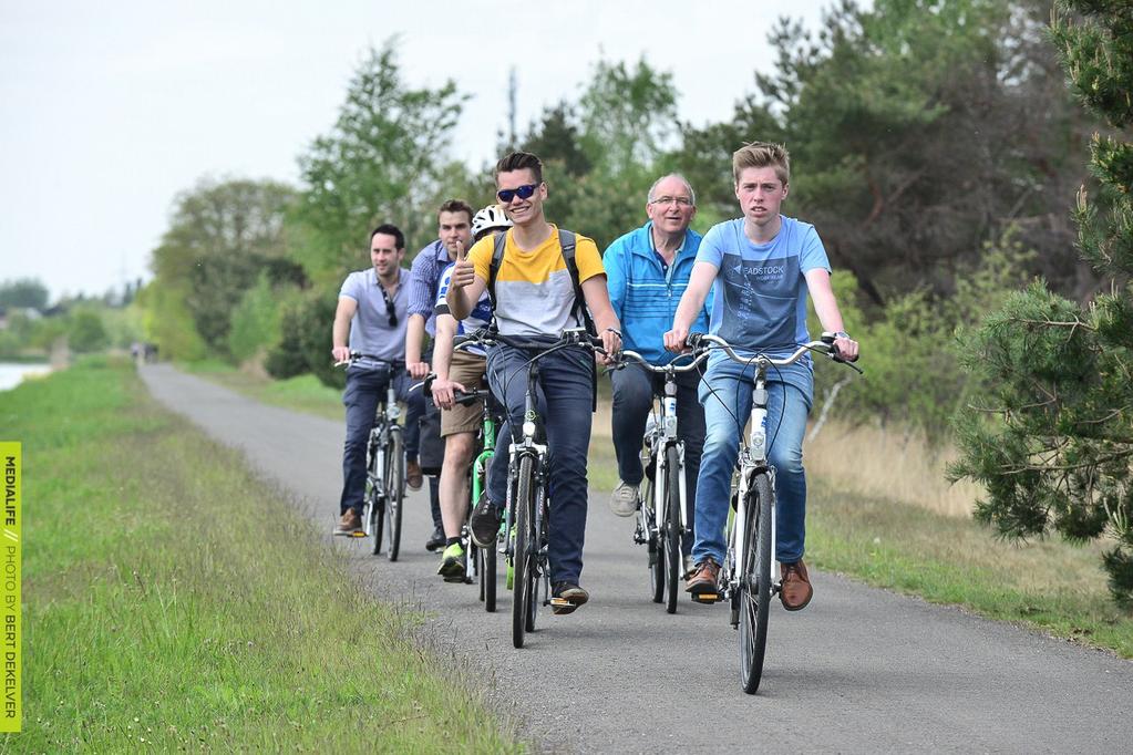 2.2.2 Integraal waterbeleid Het jaagpad is er voor iedereen In 2014 is een sensibiliseringscampagne opgestart om de fietsers, wandelaars en andere gebruikers van het jaagpad te informeren over de