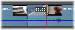 Er kunnen twee overgangen aan iedere clip worden toegewezen, eentje aan beide uiteinden. Een clip die nieuw op de tijdlijn wordt gemaakt, heeft geen overgangen.