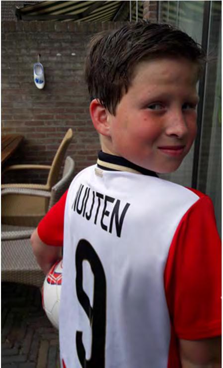 Jesse, via Bas Rood/Zwart geworden en import fan van PSV De laatste thuiswedstrijd van Teylingen staat op het programma; Teylingen speelt zondag tegen ROAC.