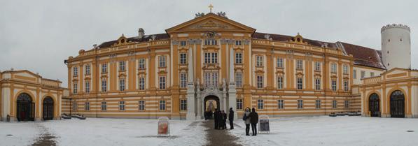 3 Januari MELK & EMMERSDORF (Oostenrijk) HOOGTEPUNTEN Wenen, Boedapest, Bratislava Het schitterende Benedictijnerklooster van Melk. De bijzondere sfeer tijdens de eindejaarsperiode.