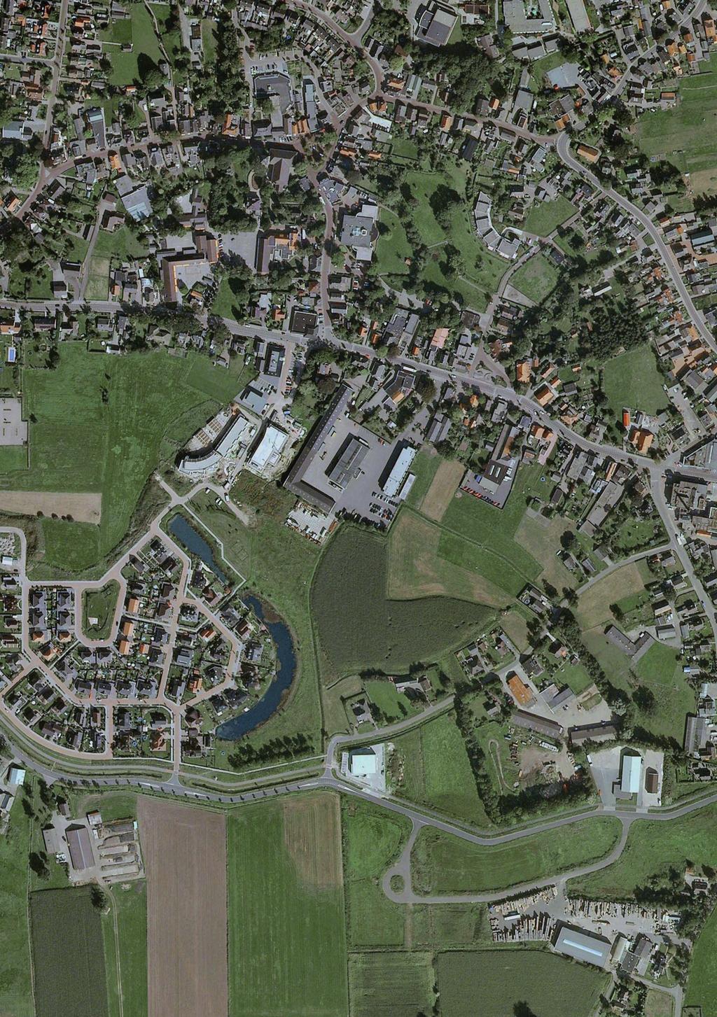 luchtfoto huidige situatie+plangebied Centrum Inleiding Het zuidelijk deel van Den Ham is volop in ontwikkeling.