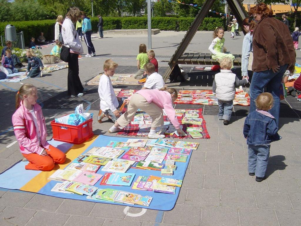 10 3.2 Activiteiten Sportdag Jaarlijks wordt er een sport-en speldag georganiseerd op het schoolplein, in de directe omgeving van de school of op een andere locatie (bijvoorbeeld het recreatieschap