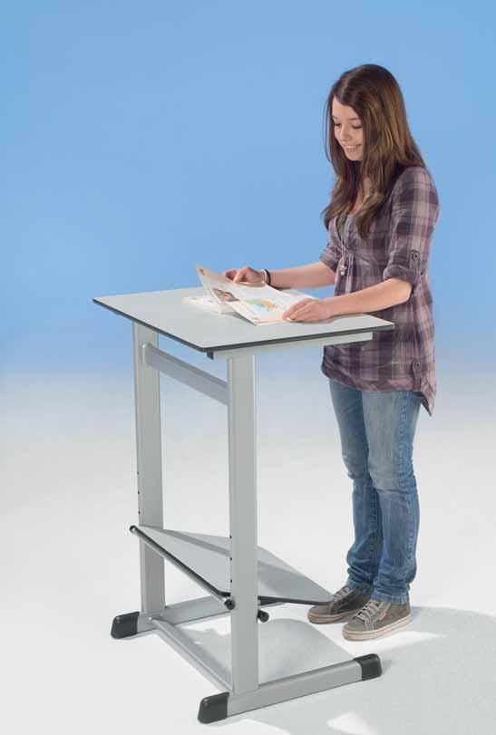 Hoge tafels om staand aan te werken Leerlingtafel model T-HF Afwisselend staand en zittend werken verhoogt de concentratie.